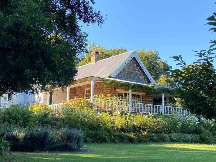 Yellowwoods Farm - Willoughbys Cottage And Old Stables Cottage Curry's Post Exterior photo